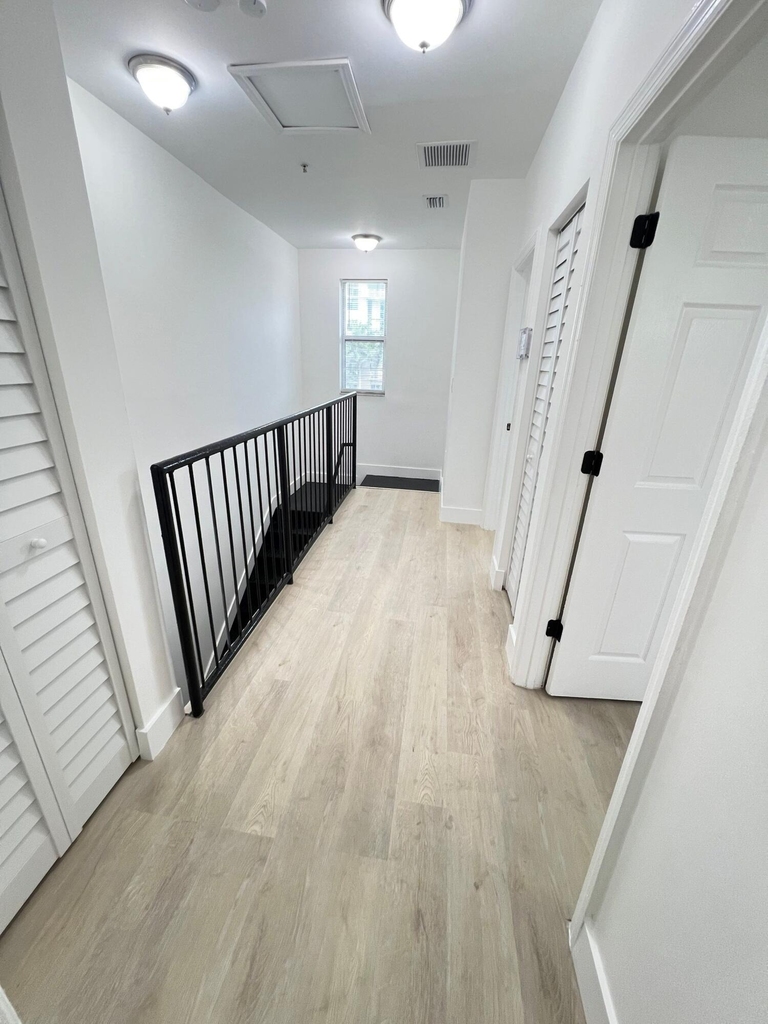 720 Nw 61st Street - Photo 23