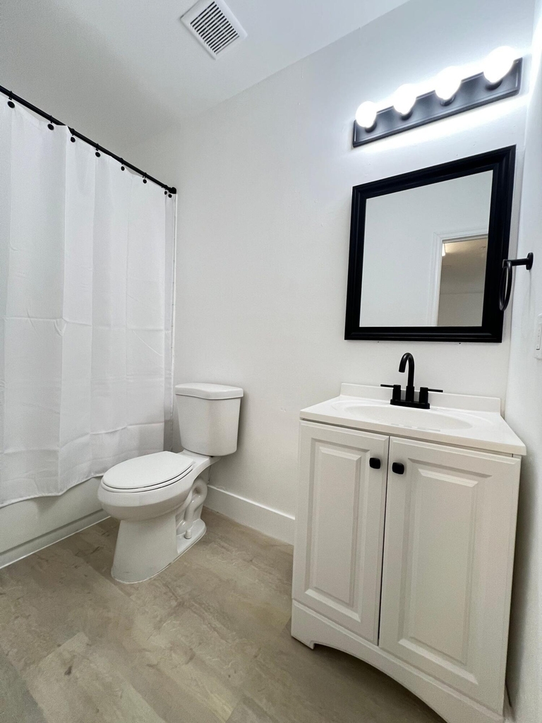 720 Nw 61st Street - Photo 1