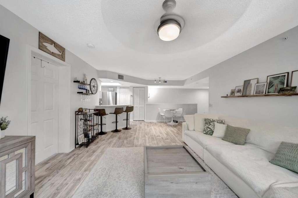 2125 Se 10th Avenue - Photo 8