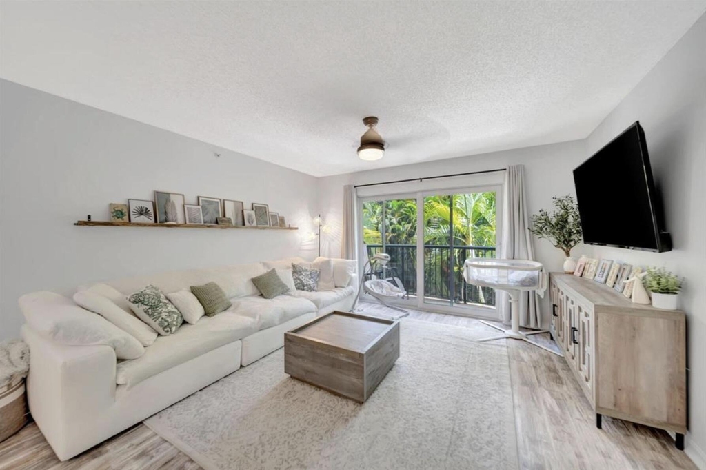 2125 Se 10th Avenue - Photo 4