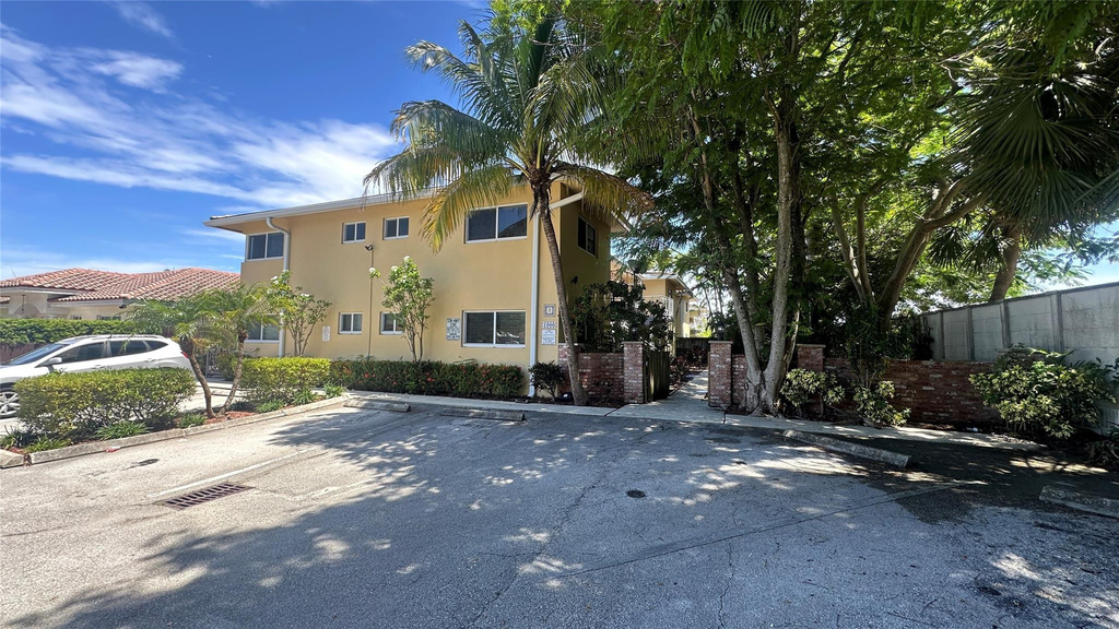 1900 Ne 29th Street - Photo 20