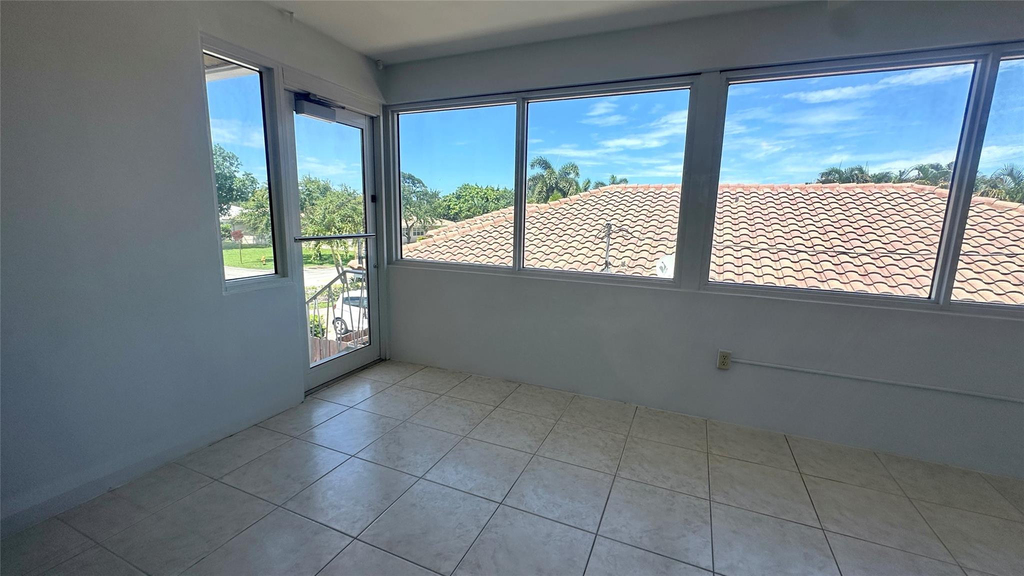 1900 Ne 29th Street - Photo 14