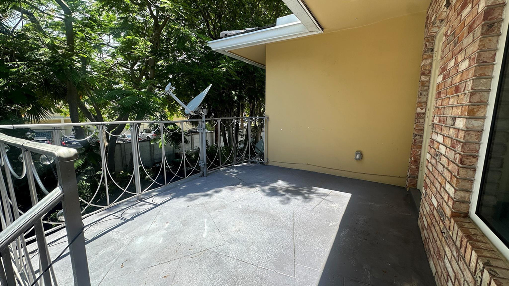 1900 Ne 29th Street - Photo 17