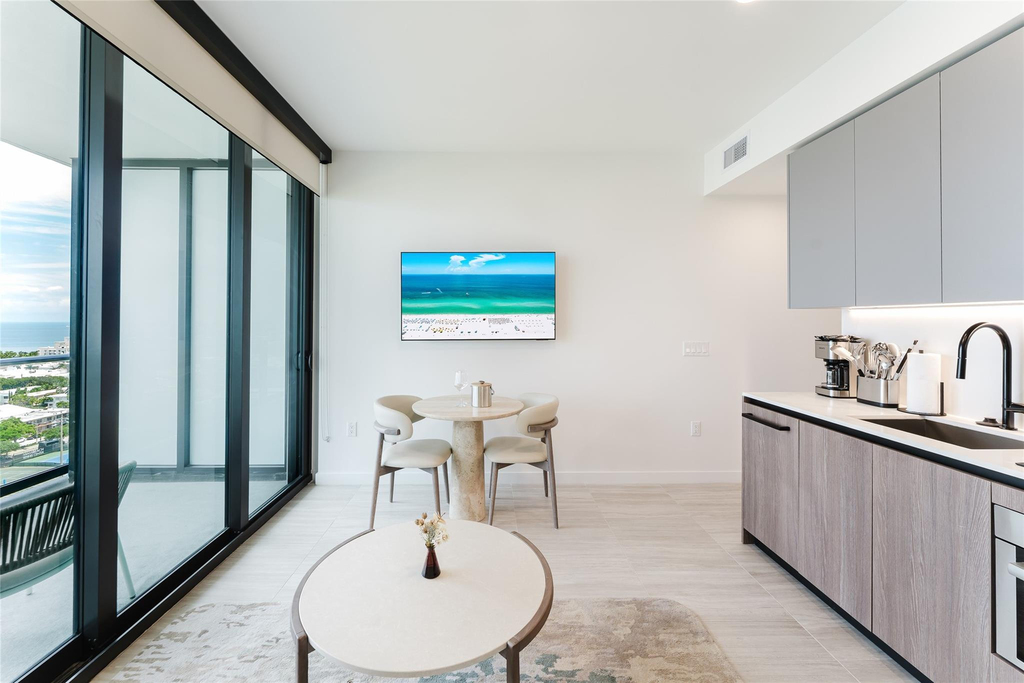 580 72nd Street - Photo 6