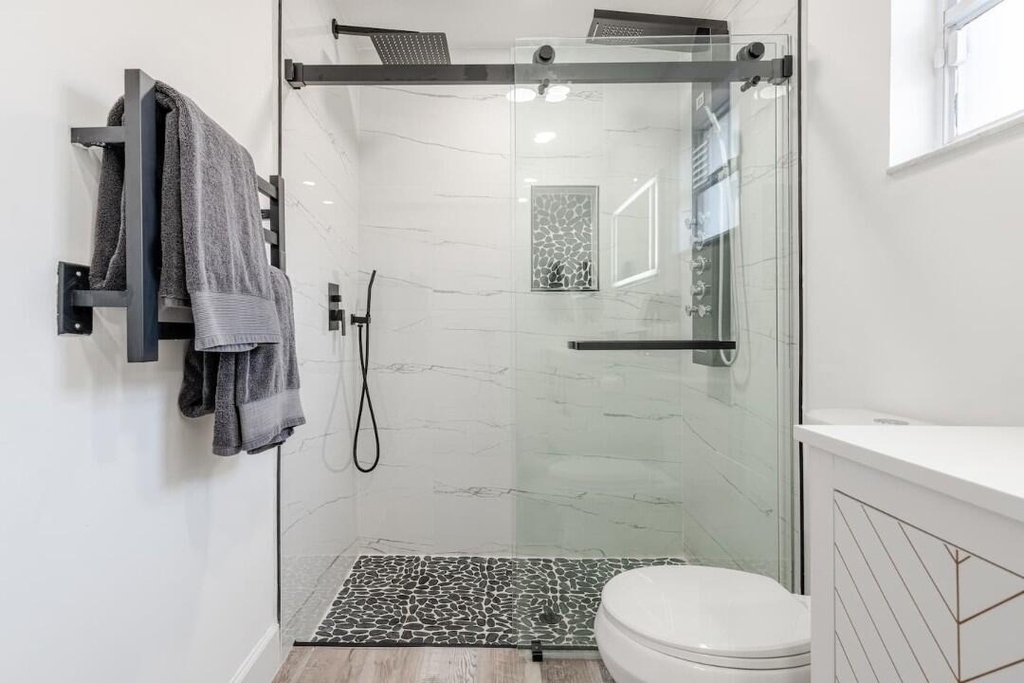 1860 Primrose Lane - Photo 3