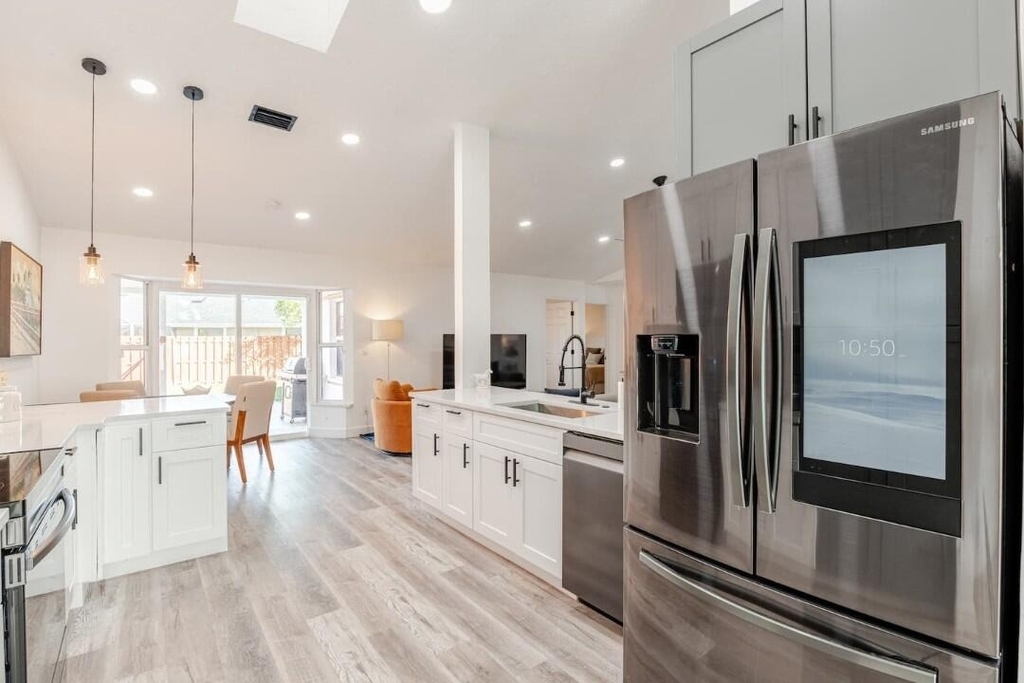 1860 Primrose Lane - Photo 5