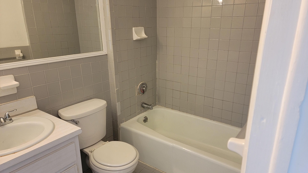 1927 Lincoln Street - Photo 5