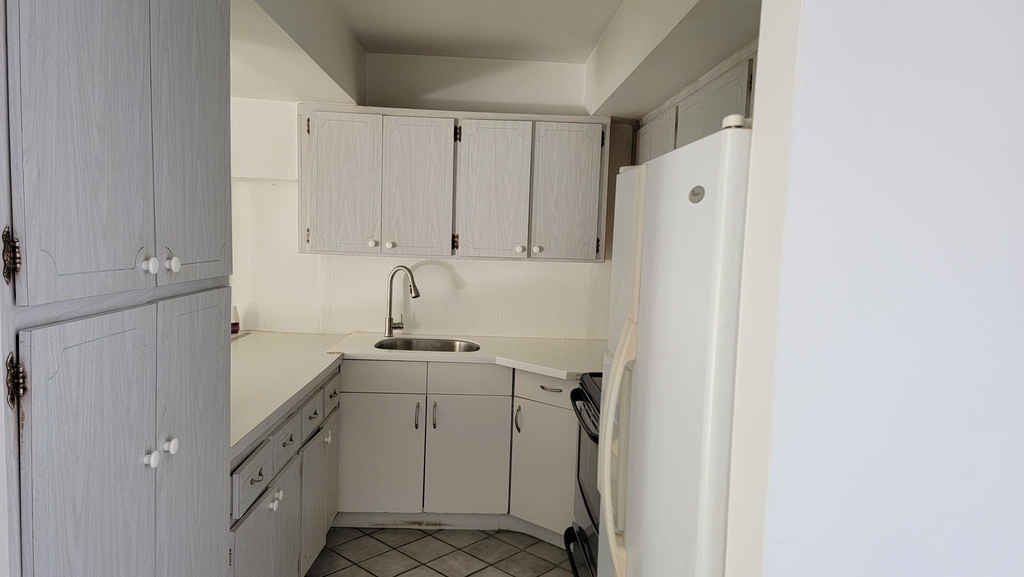 1927 Lincoln Street - Photo 8