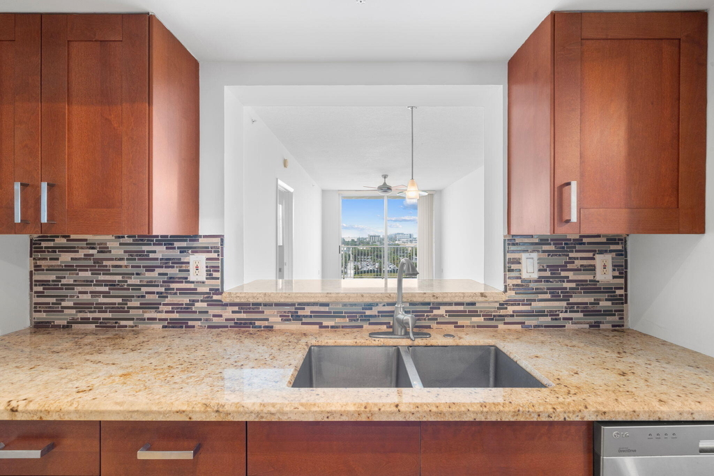 3020 Ne 32nd Avenue - Photo 6