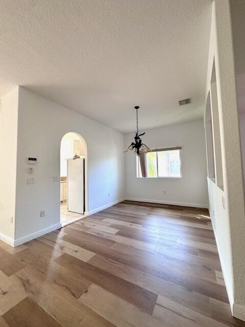 7842 Exeter Boulevard E - Photo 9