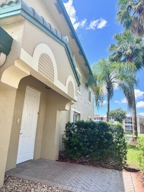 7842 Exeter Boulevard E - Photo 1