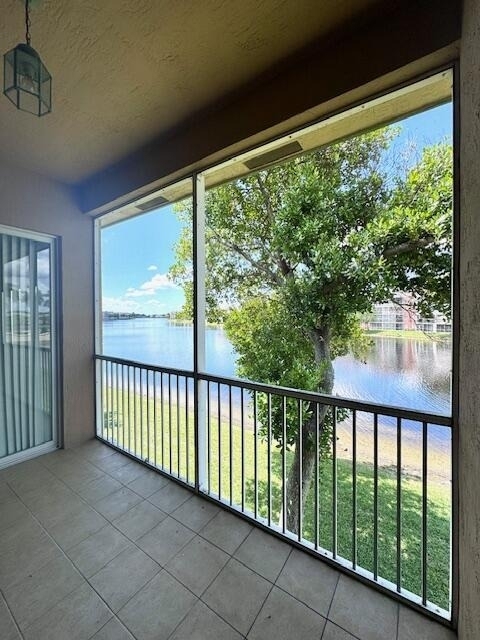 7842 Exeter Boulevard E - Photo 3