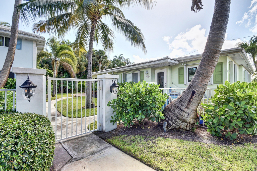 1020 Casuarina Road - Photo 13