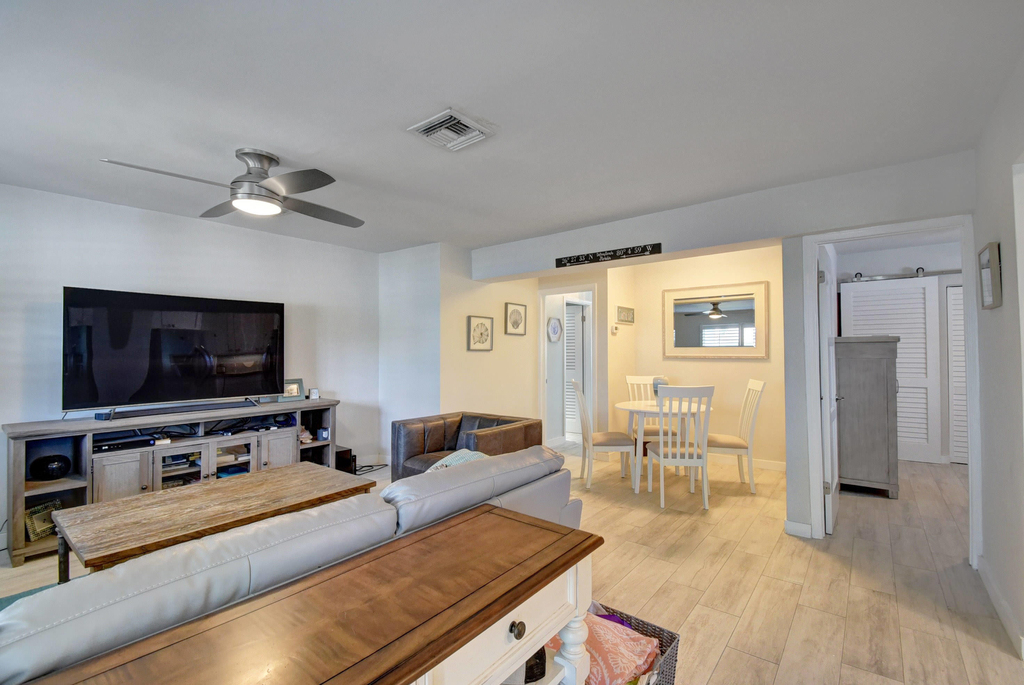 1020 Casuarina Road - Photo 5