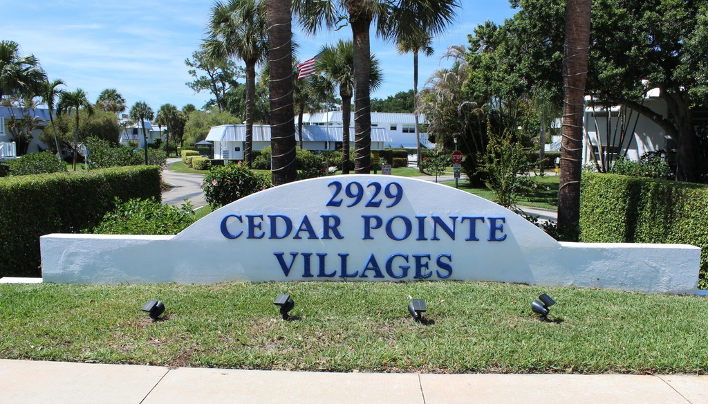 2929 Se Ocean Boulevard - Photo 0