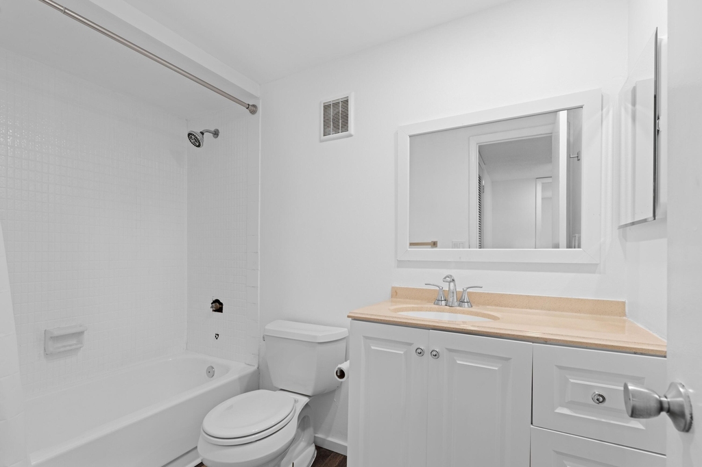 470 Executive Center Drive - Photo 9