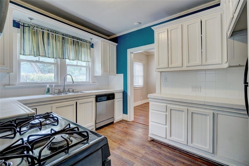 3711 N Military Avenue - Photo 14