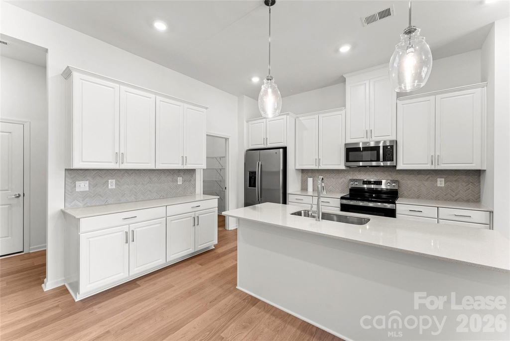 5531 Wolfpack Alley - Photo 8