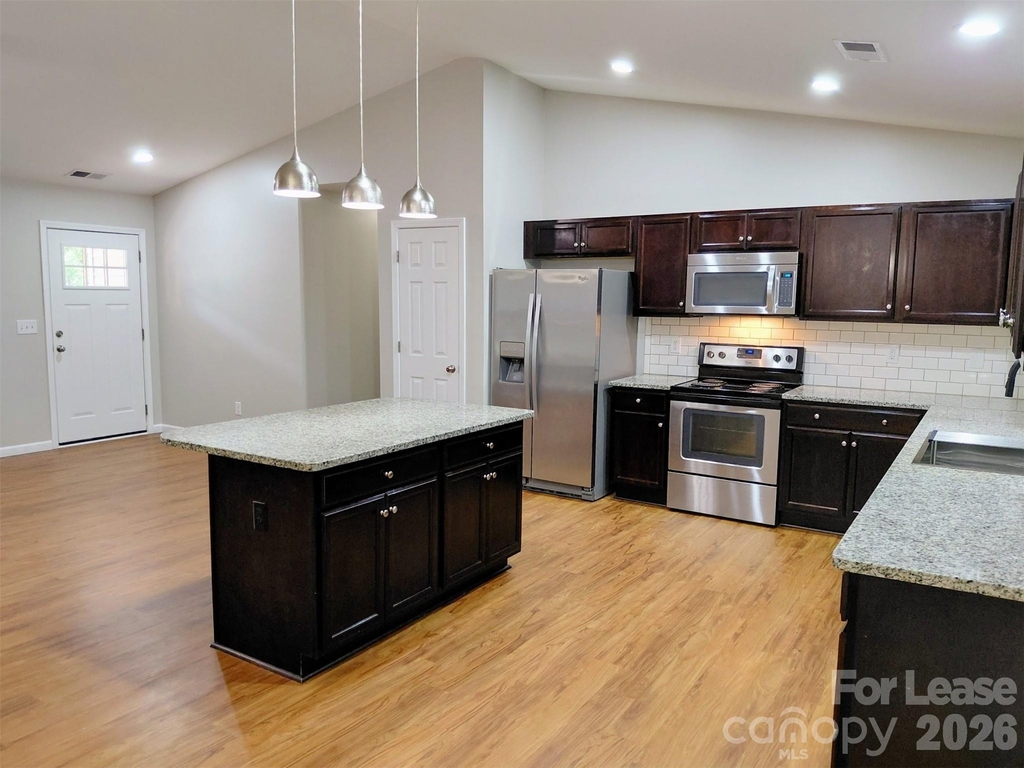 3400 New Hampshire Drive - Photo 4