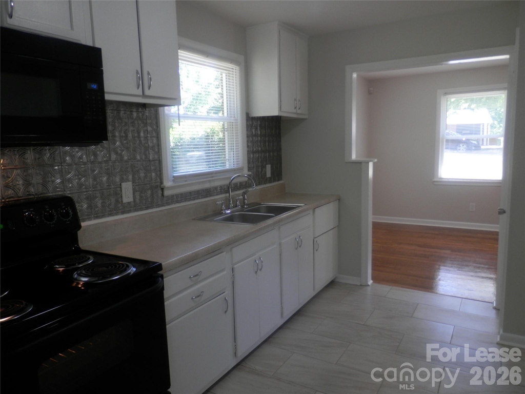 3016 Colfax Street - Photo 8