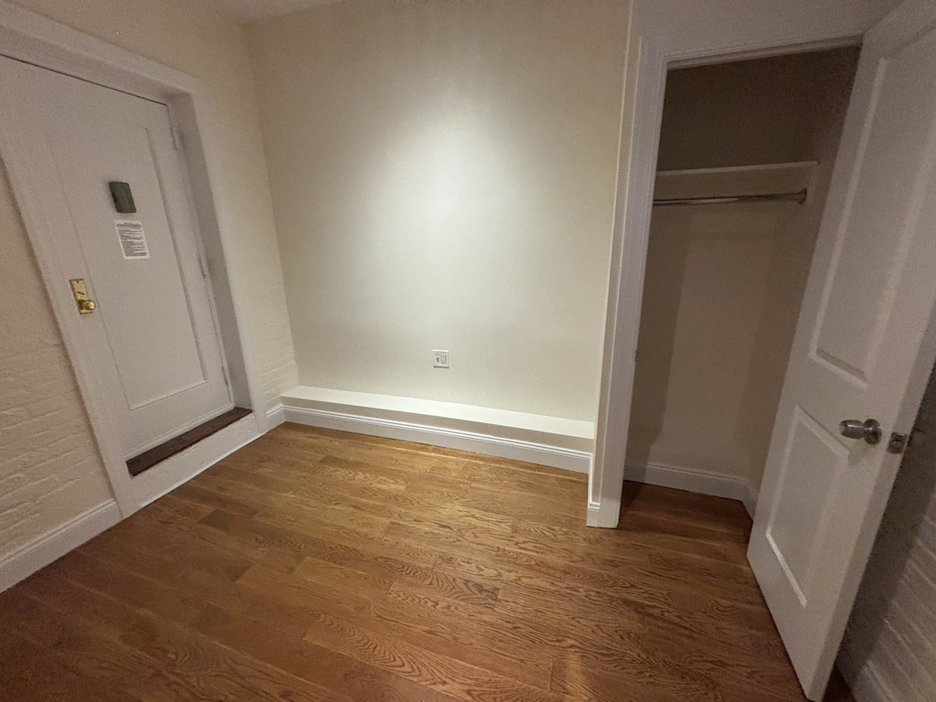 west 11st street - Photo 12