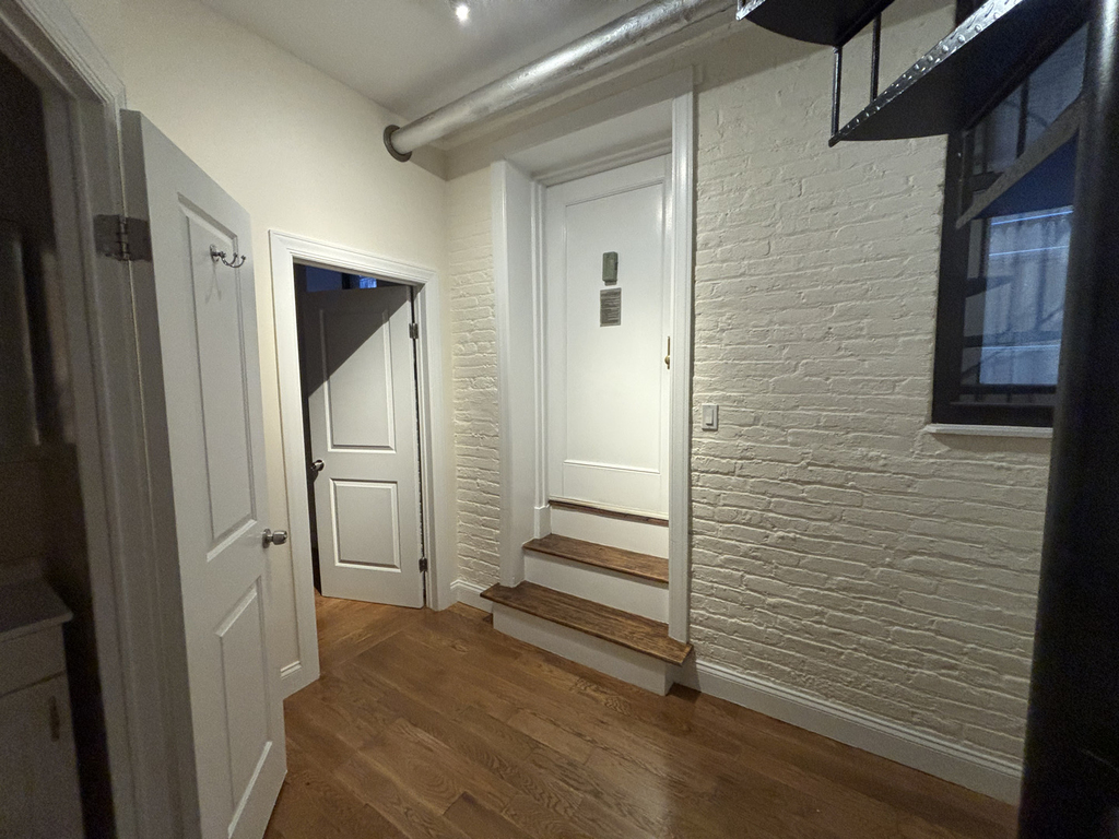 west 11st street - Photo 11