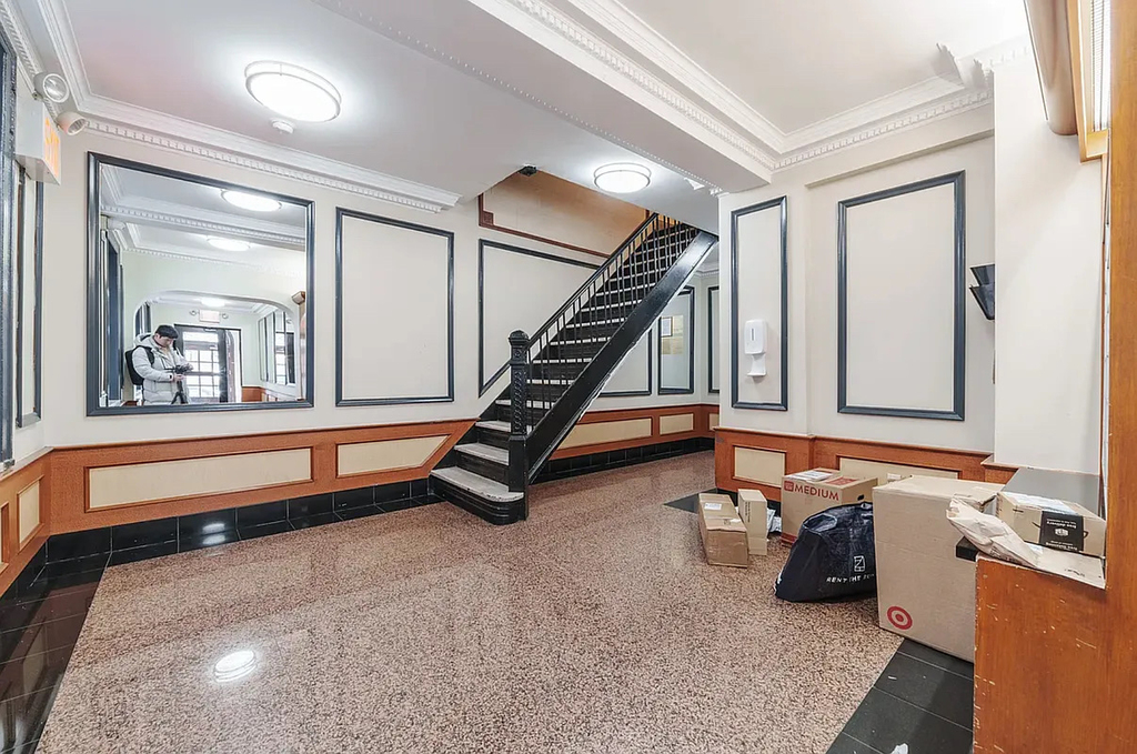 west 11st street - Photo 5