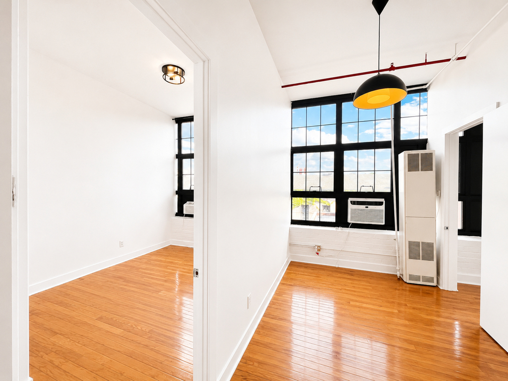 248 Mckibbin Street - Photo 2
