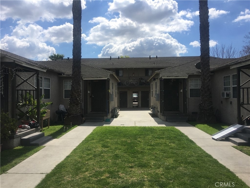 422 W Palm Street - Photo 1