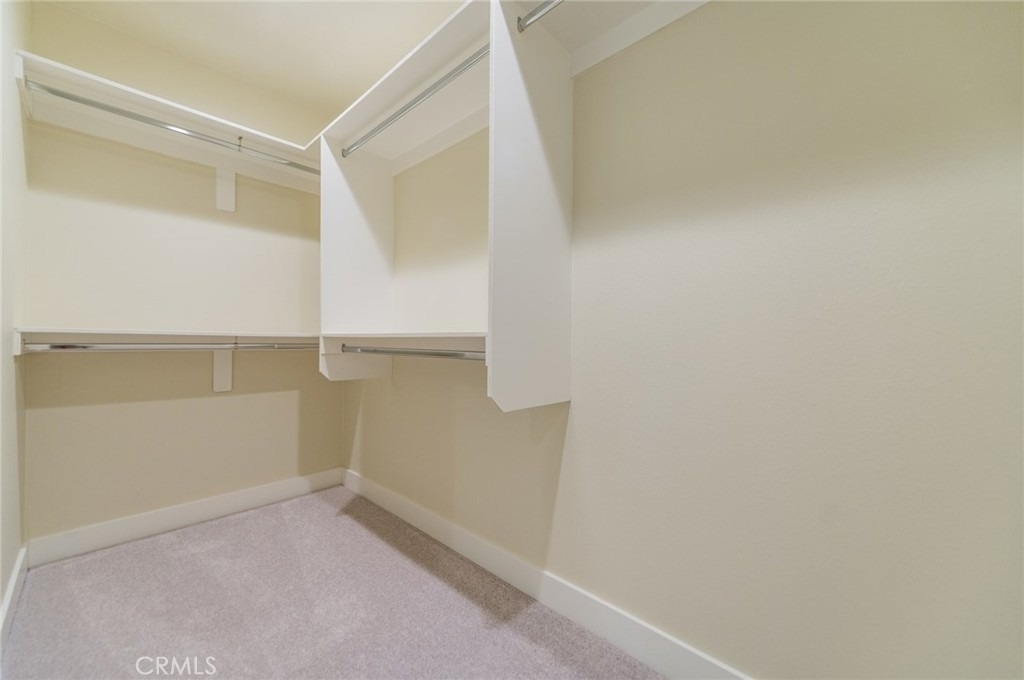 642 W Grand Ave - Photo 16
