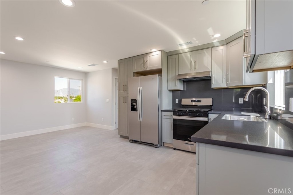 13768 1/2 Judd Street - Photo 6