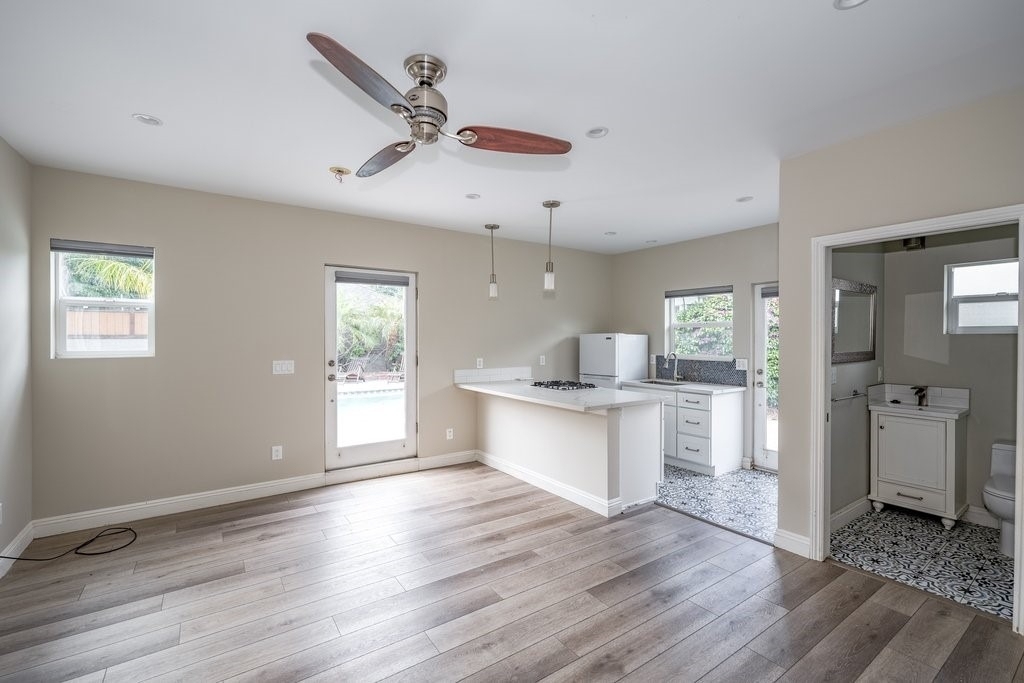 5940 Simpson Ave - Photo 1
