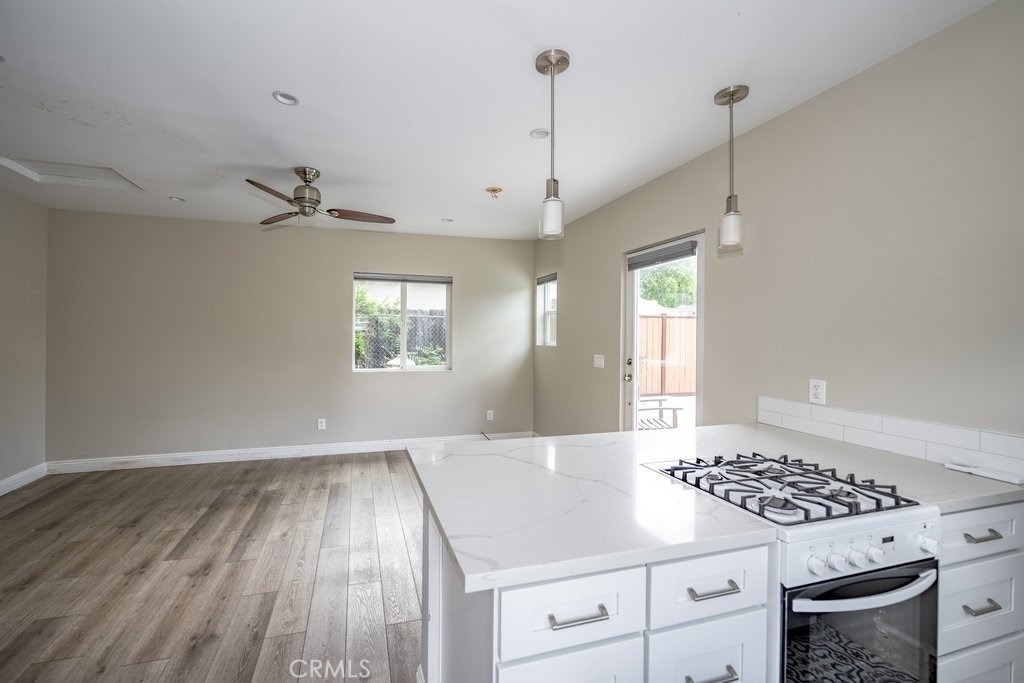 5940 Simpson Ave - Photo 2