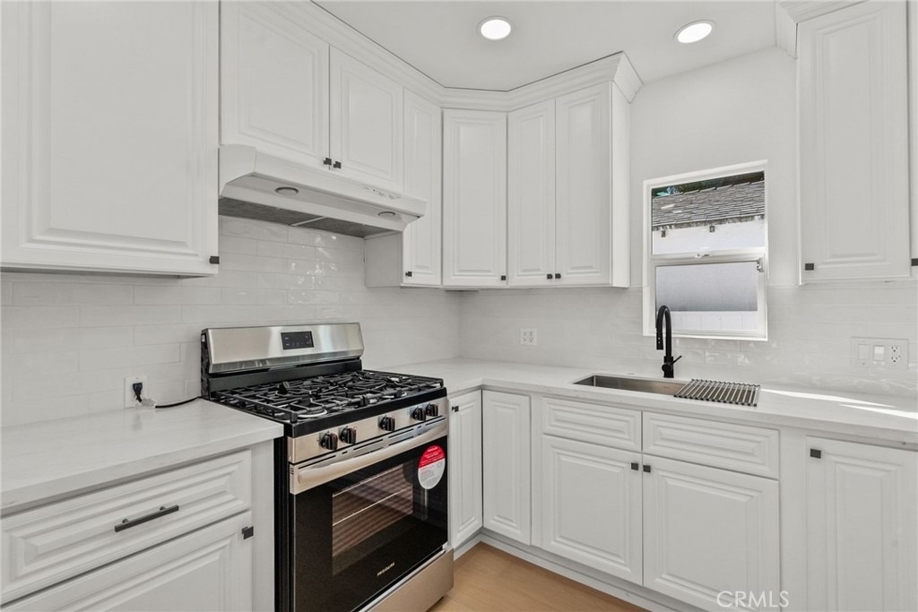 5732 Stansbury Avenue - Photo 5