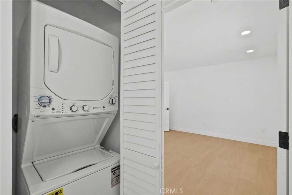 5732 Stansbury Avenue - Photo 6