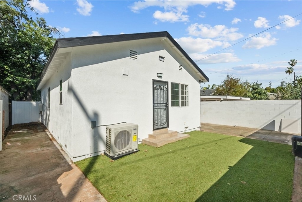 5732 Stansbury Avenue - Photo 12