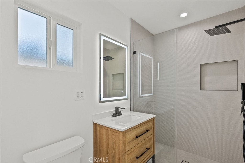 5732 Stansbury Avenue - Photo 9