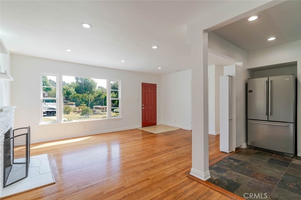 13057 Gladstone Avenue - Photo 7