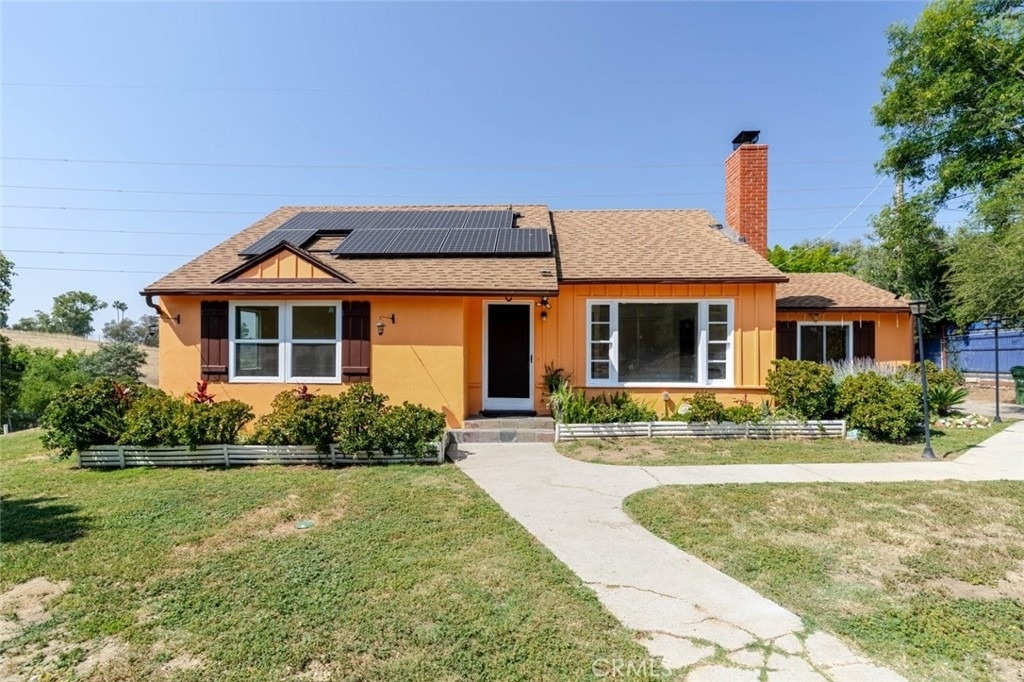 13057 Gladstone Avenue - Photo 2