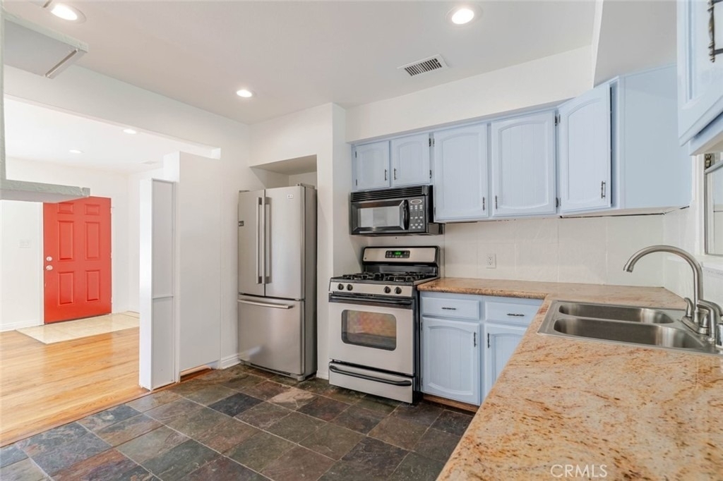 13057 Gladstone Avenue - Photo 15
