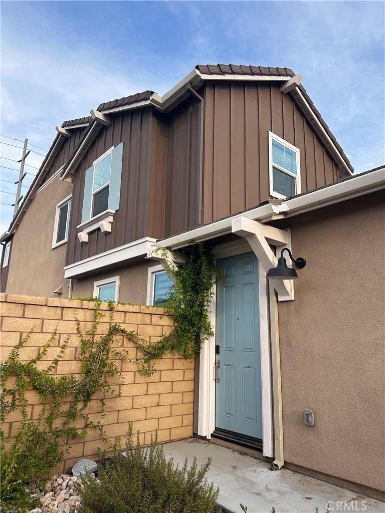 30318 Waterline - Photo 1