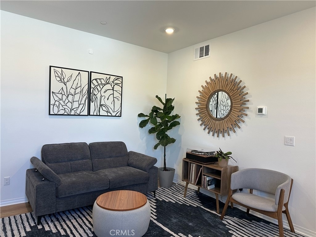 30318 Waterline - Photo 2