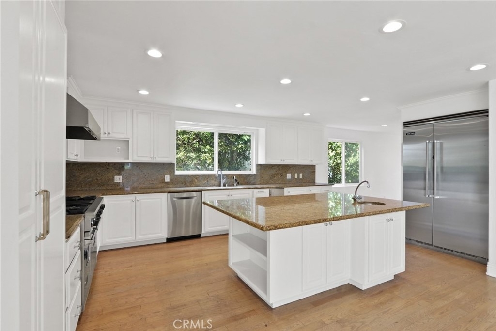 7908 W 81st - Photo 9
