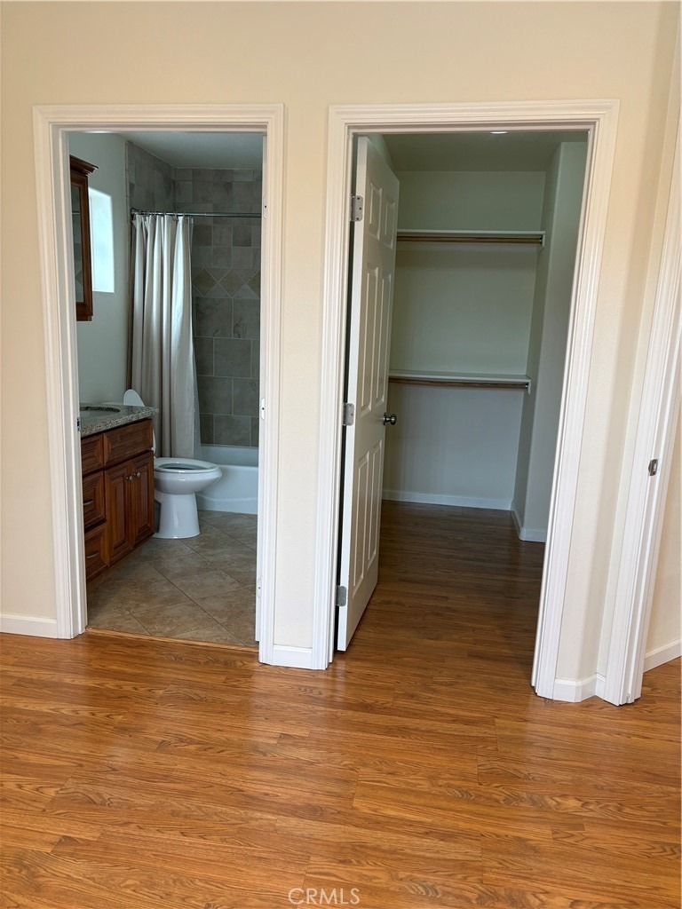 1343 W 164th Street - Photo 3