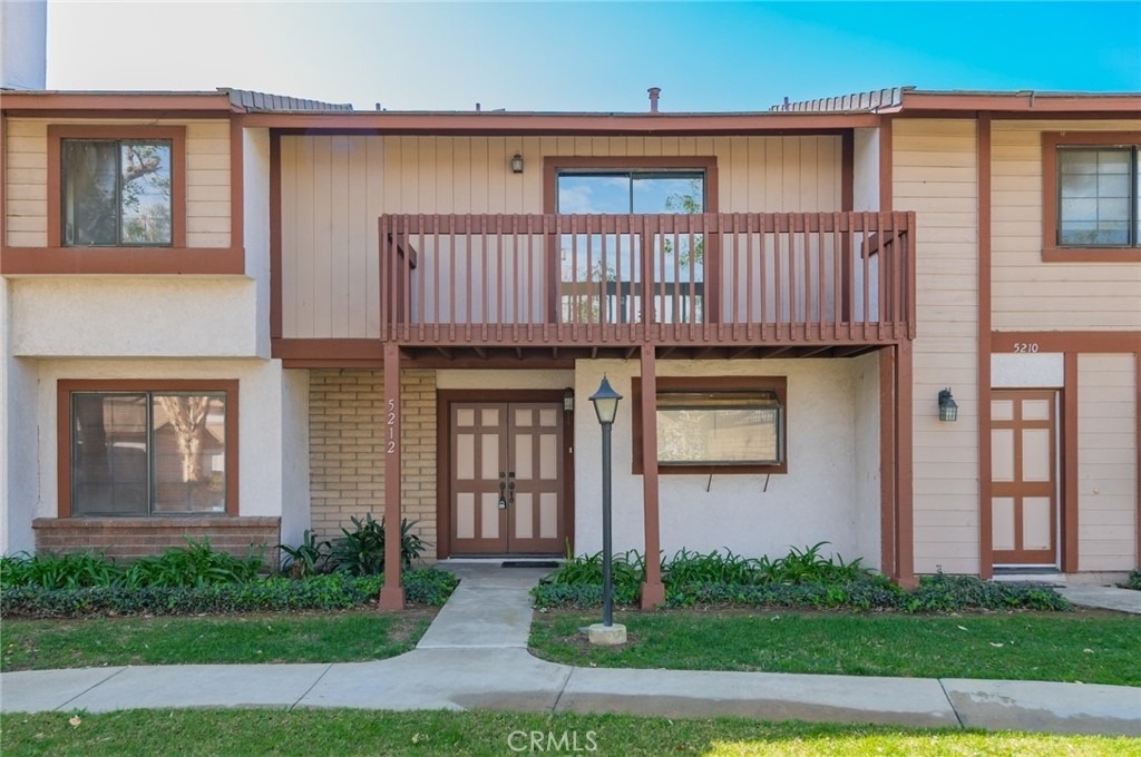 5212 Berkshire Way - Photo 0