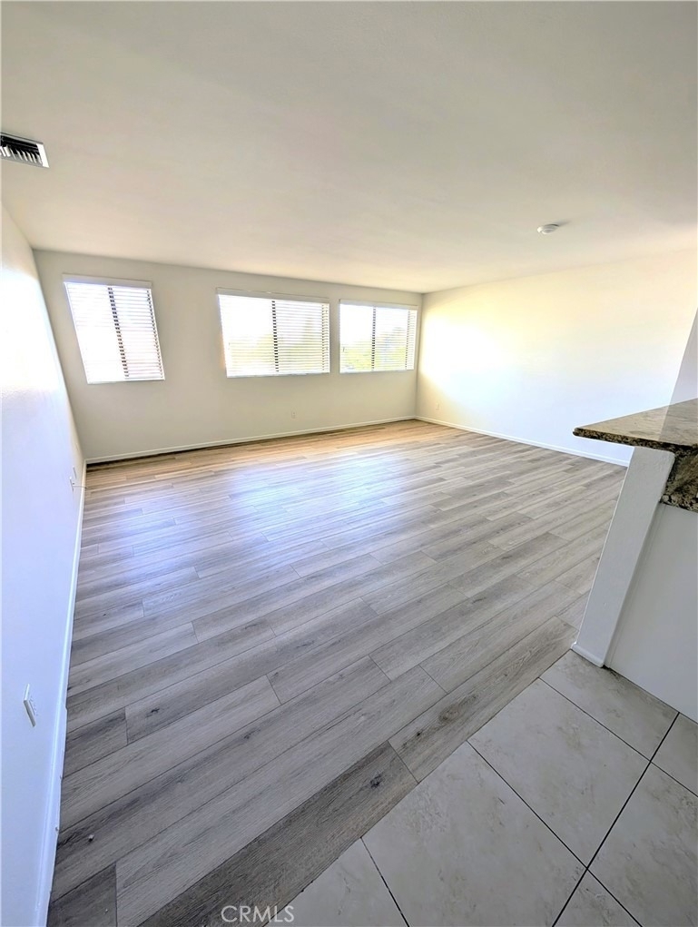 17330 Chatsworth Street - Photo 5