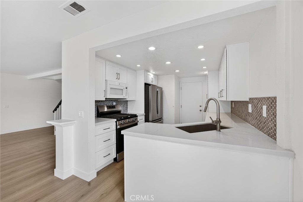 23412 Highcrest Rd - Photo 6