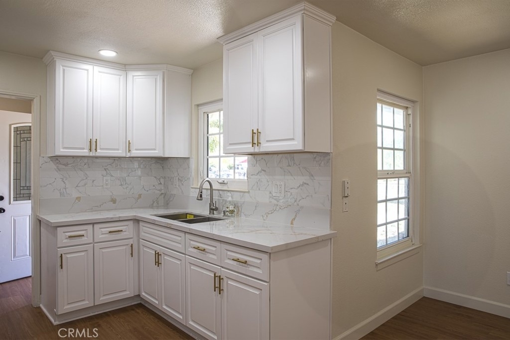 10740 Coloma - Photo 5