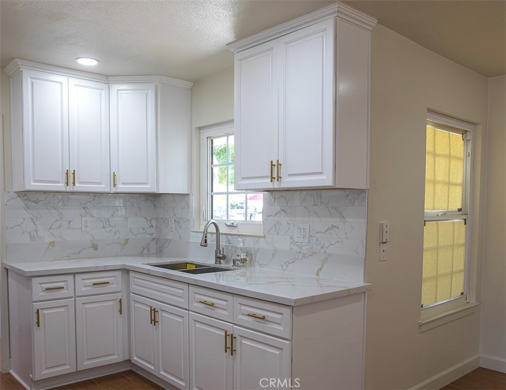 10740 Coloma - Photo 2