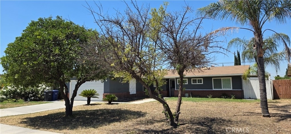 10740 Coloma - Photo 0